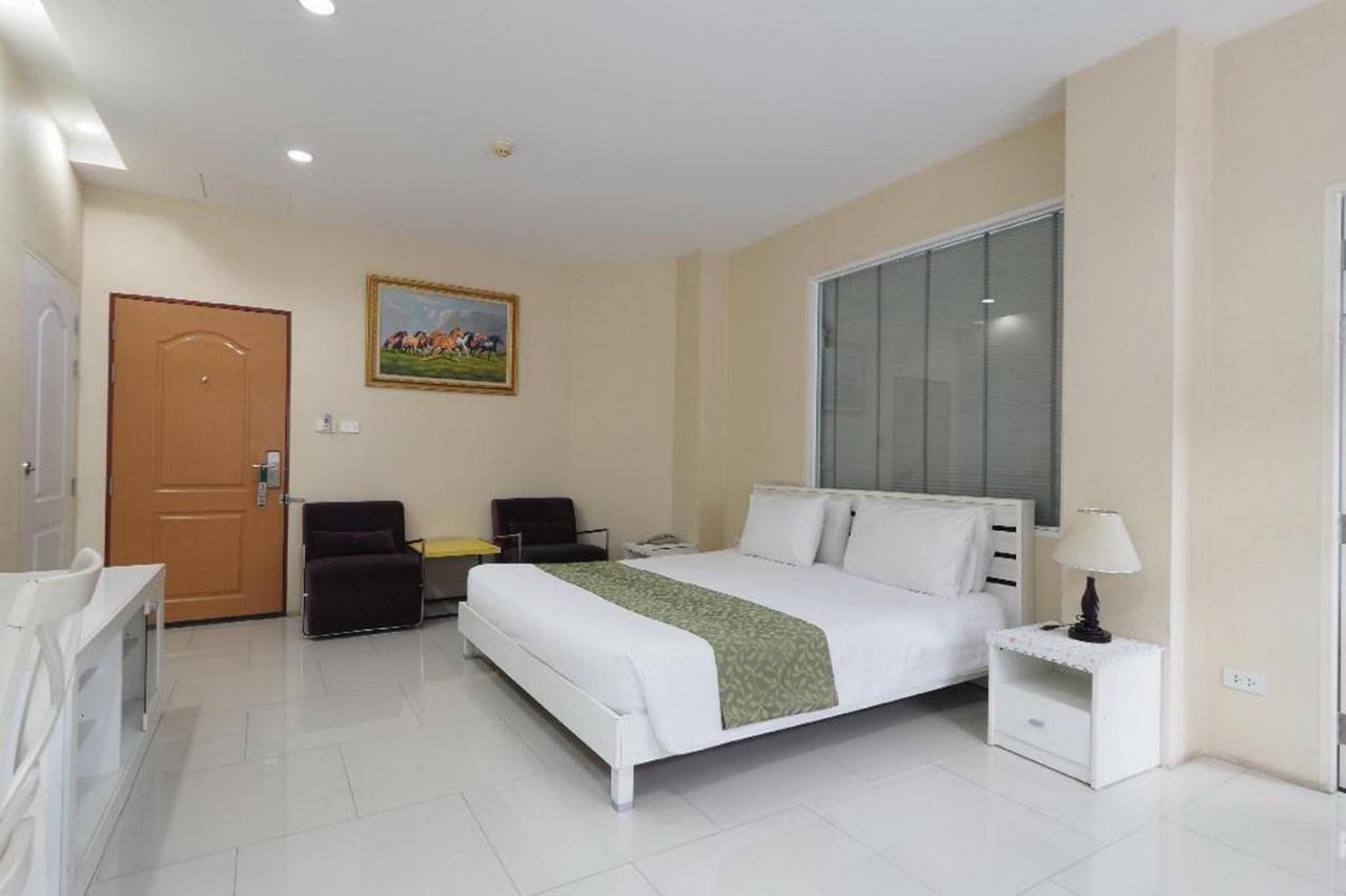 V Verve Service Apartment Hotel Chachoengsao Quarto foto