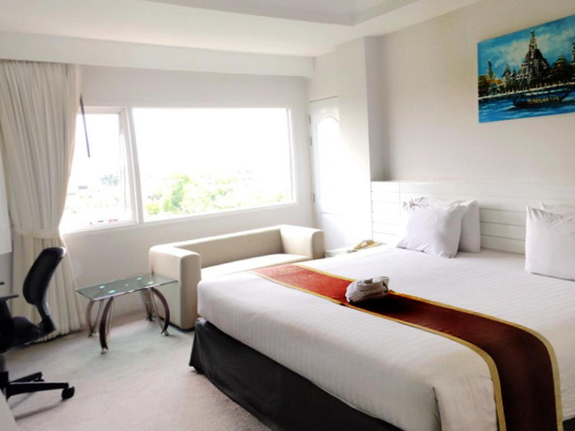 V Verve Service Apartment Hotel Chachoengsao Quarto foto