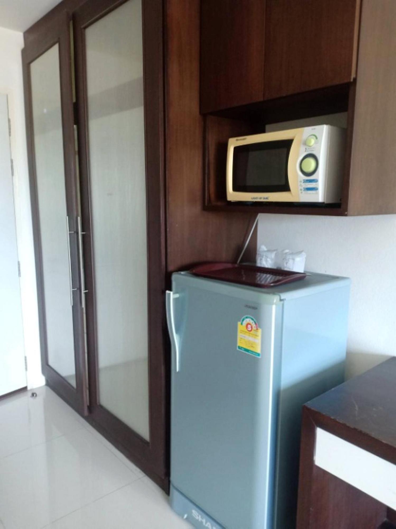 V Verve Service Apartment Hotel Chachoengsao Quarto foto